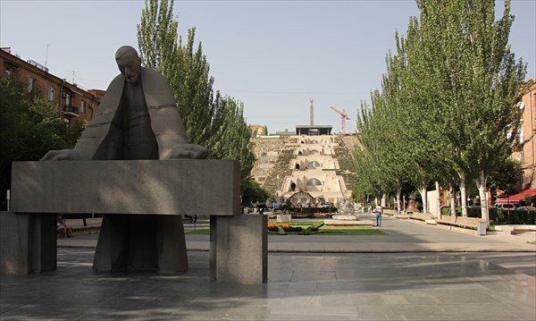 065-Памятник Таманяну